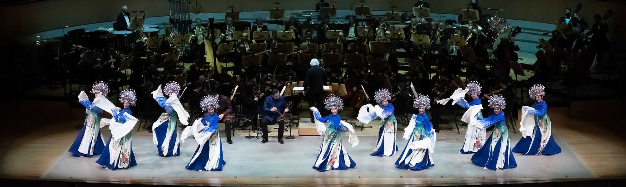 Lunar New Year concert with dancers