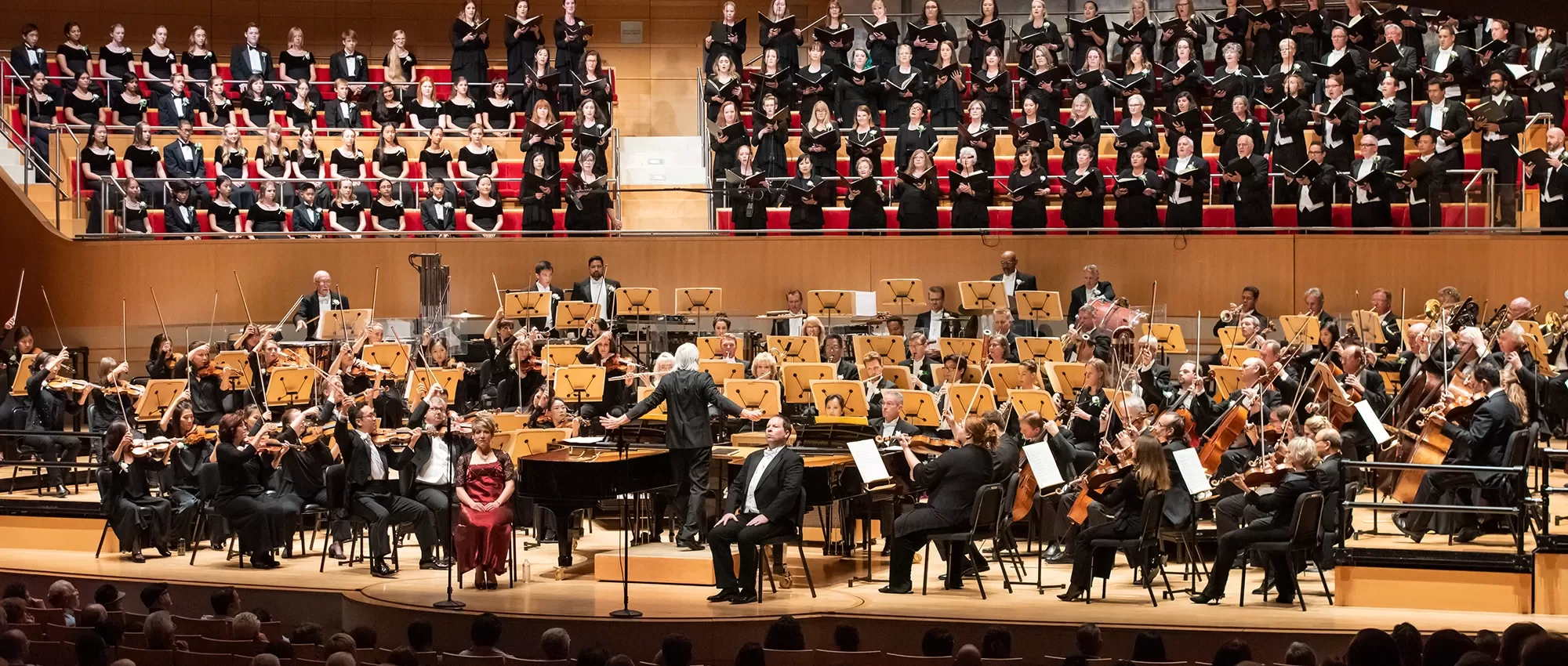 Pacific Symphony performing Carmina Burana with Pacific Chorale