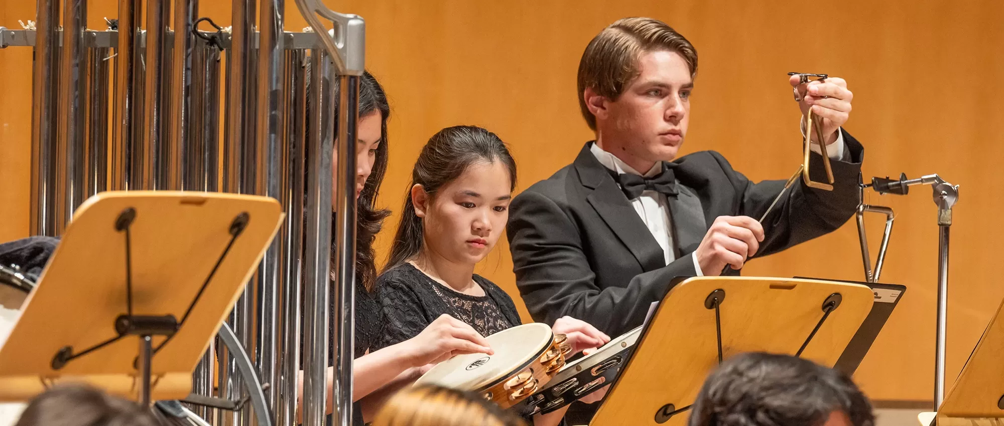 Violinists of Pacific Symphony Youth Ochestra