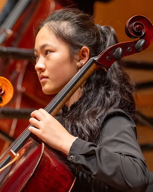 Pacific Symphony Youth Orcesra musicians