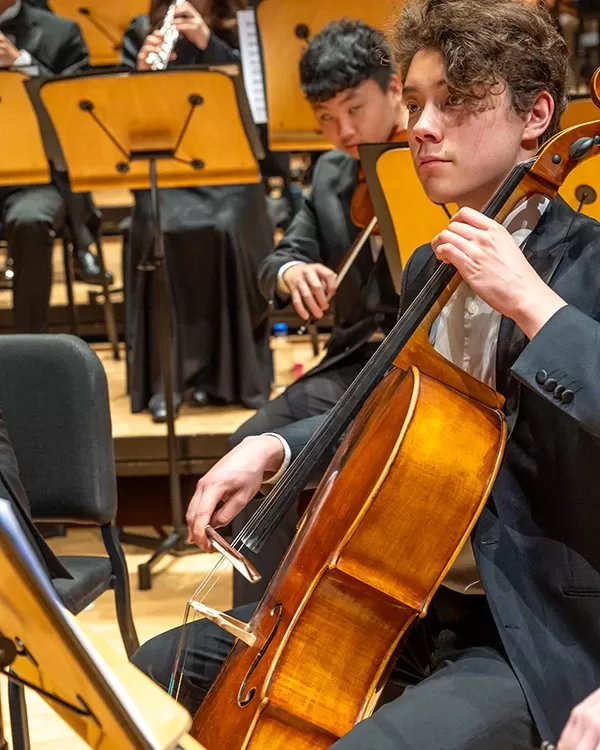 Pacific Symphony Youth Orcesra musicians