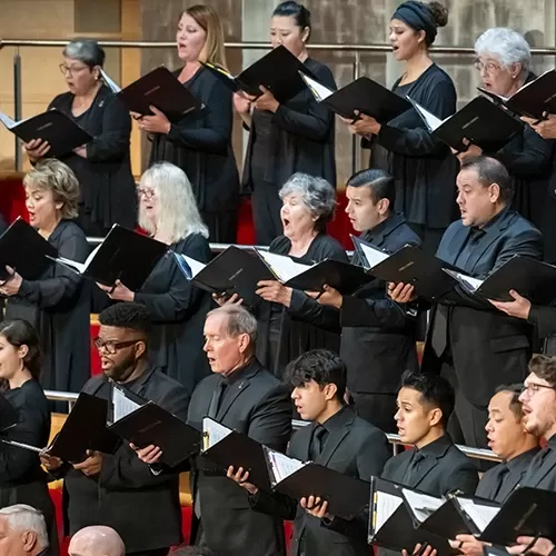 Members of Pacific Chorale 